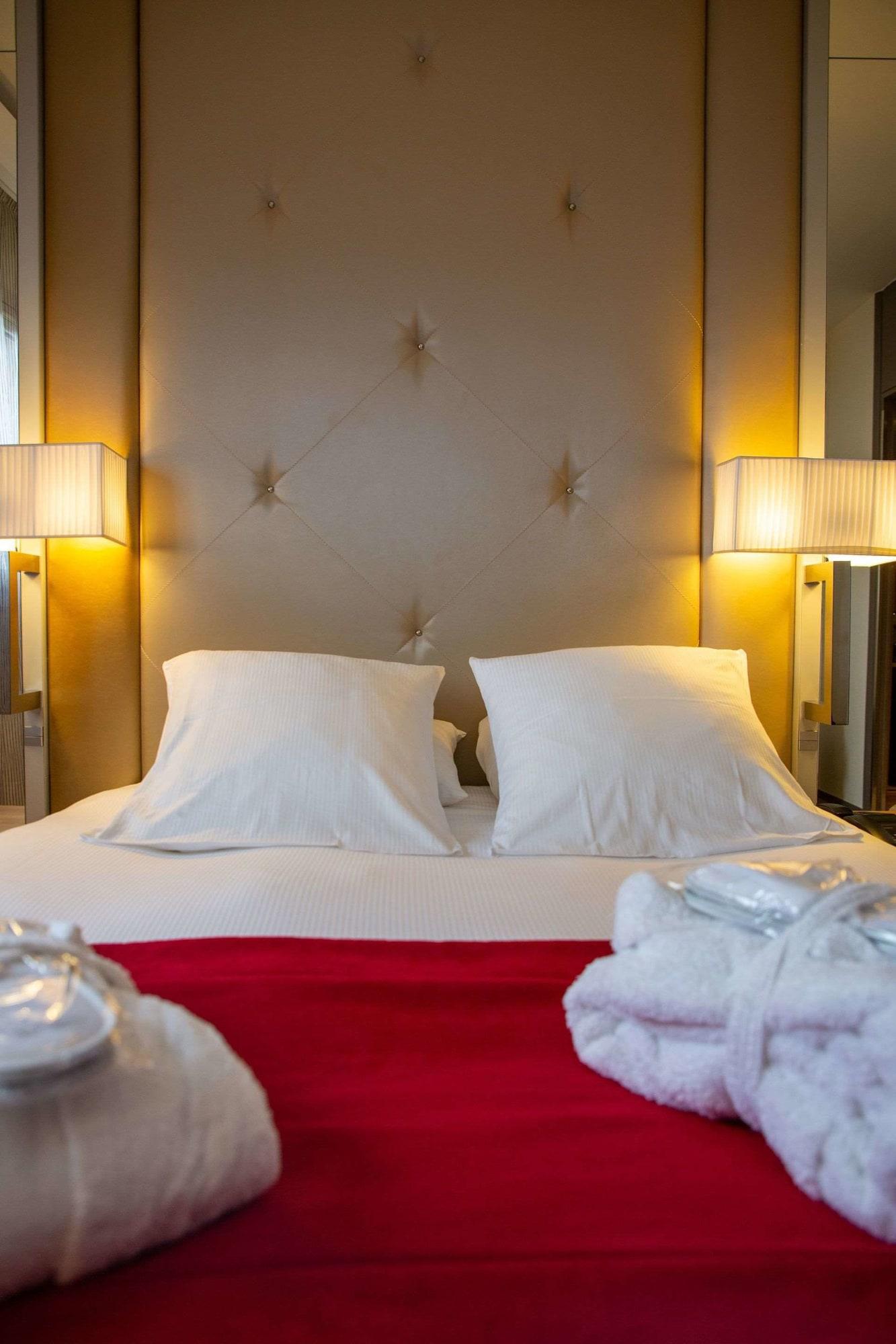 Hotel Mermoz Тулуза Экстерьер фото