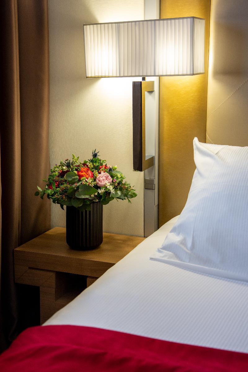 Hotel Mermoz Тулуза Экстерьер фото